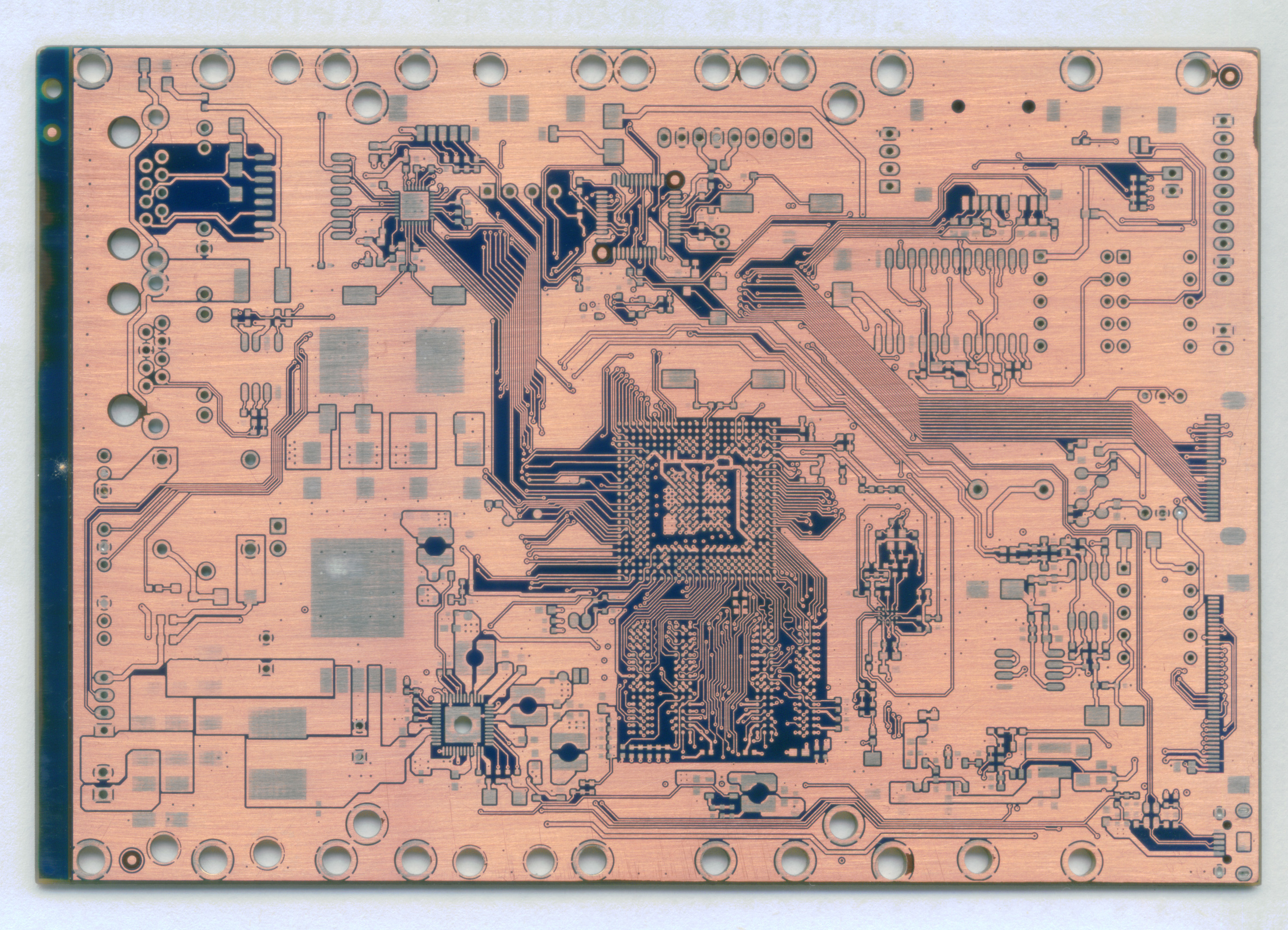 PCB抄板公司之自动增益控制器二次开发